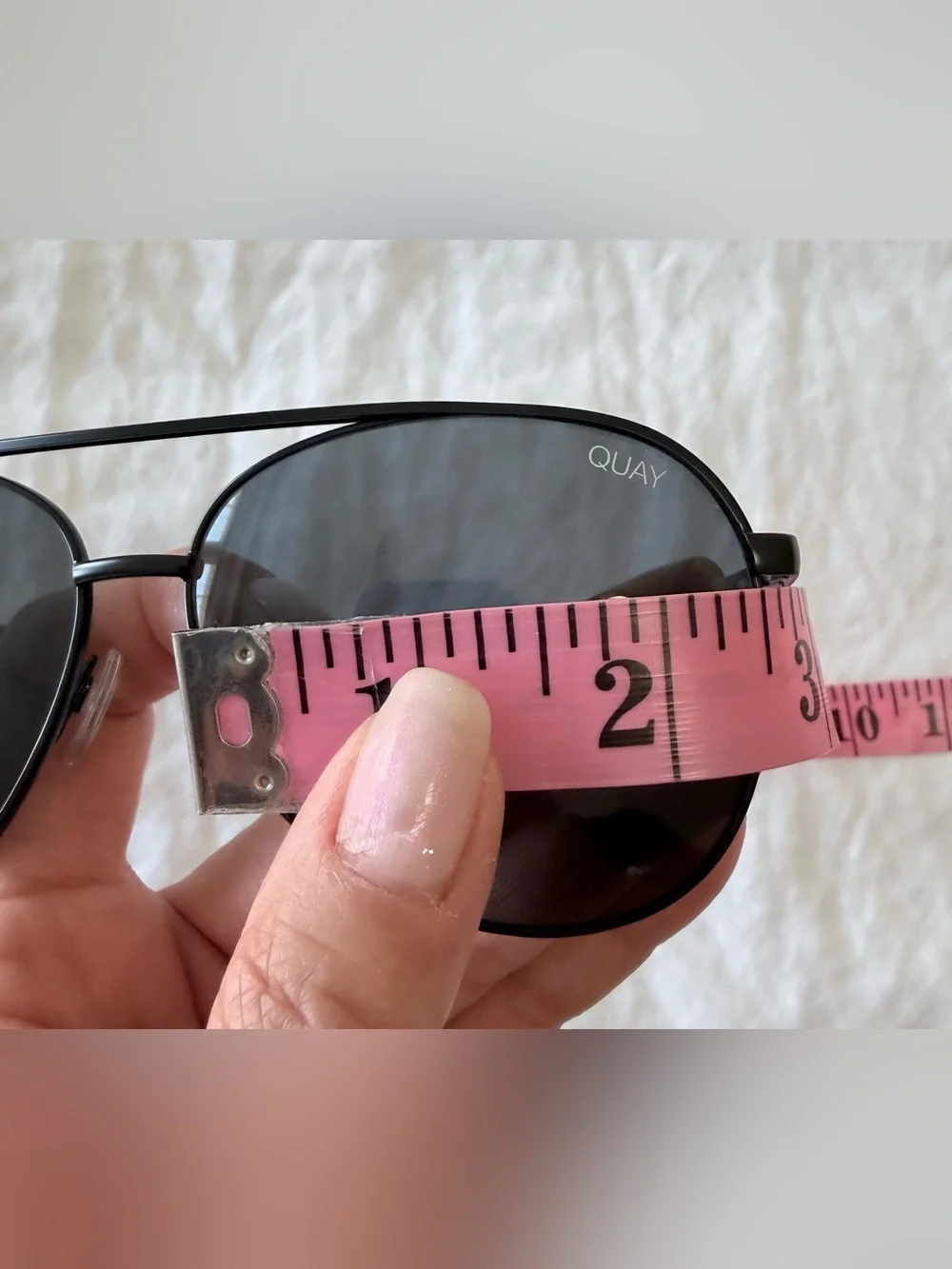 Quay Australia | Vivienne Large Aviator Sunglasses Black | With Case